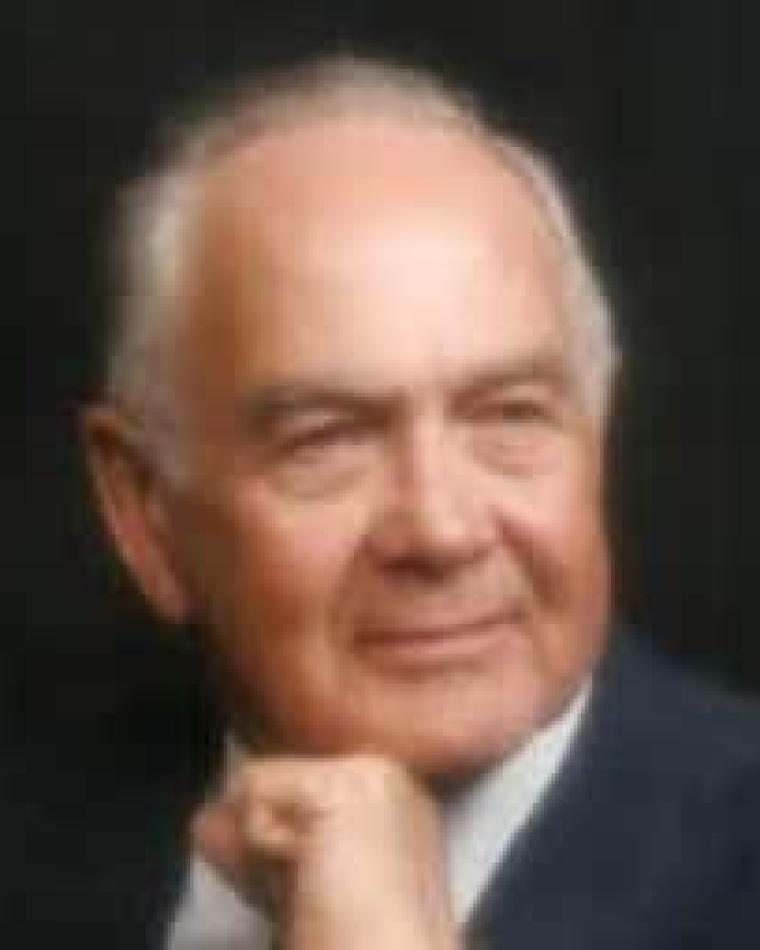 Douglas Strain headshot