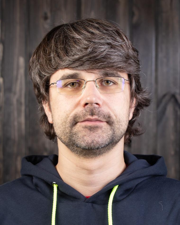 George Mois headshot