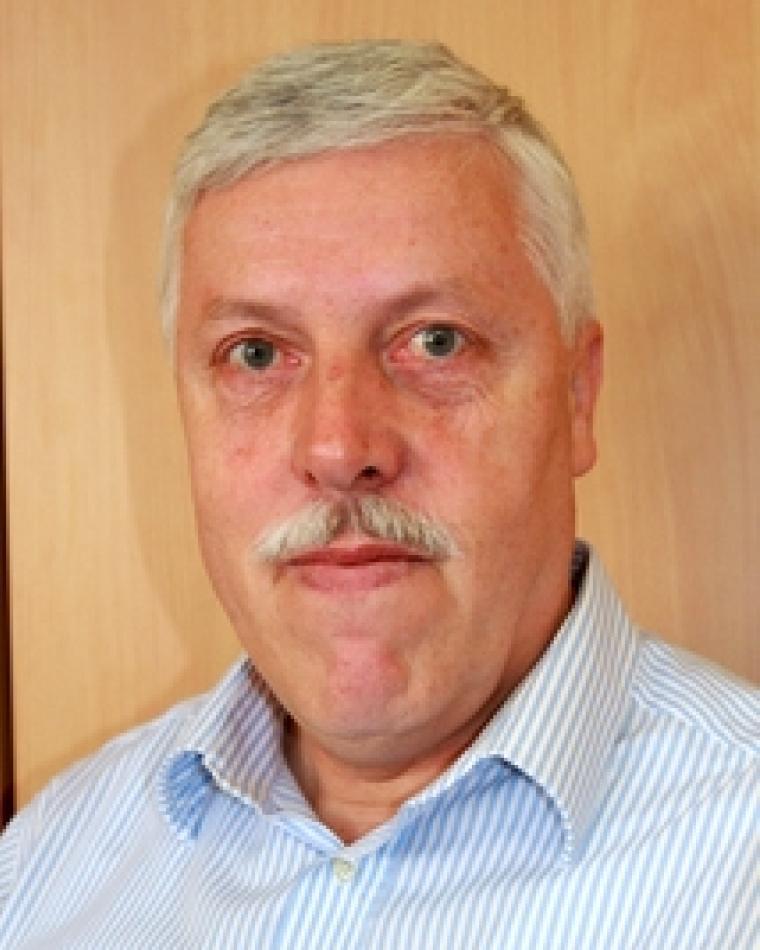 Hartmut Ewald Headshot