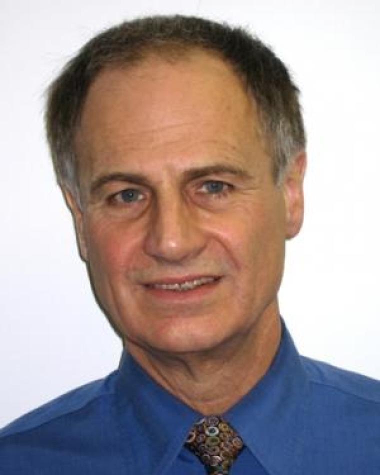 Thomas Linnenbrink headshot
