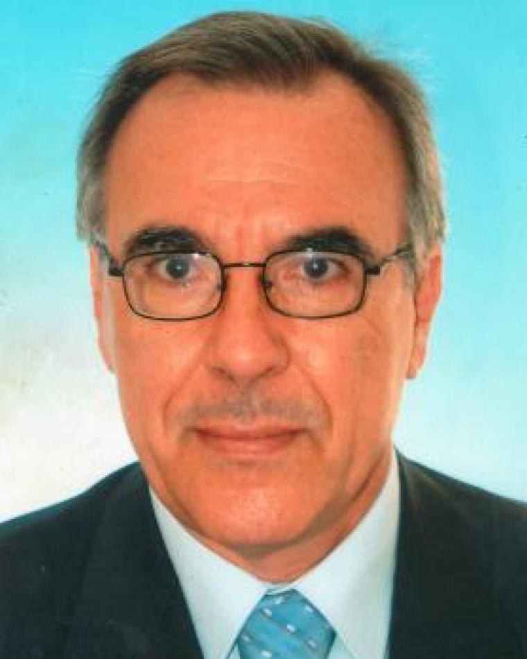 Mario Savino headshot