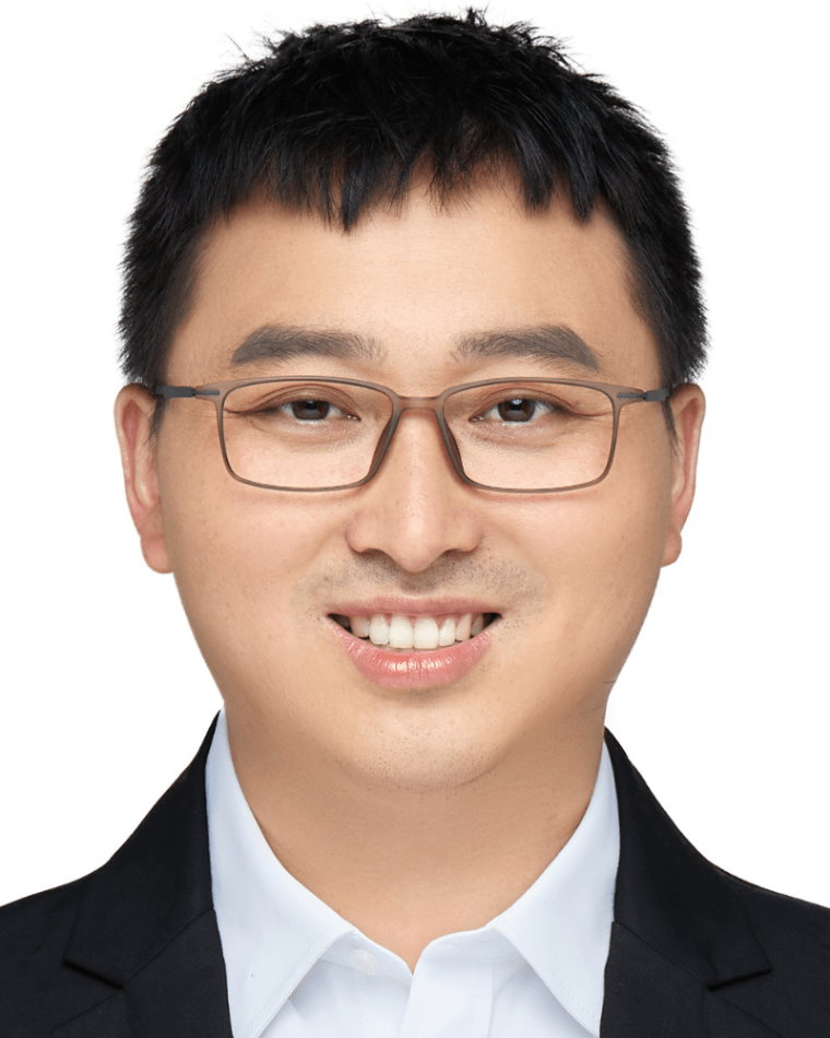 Yulong Huang headshot