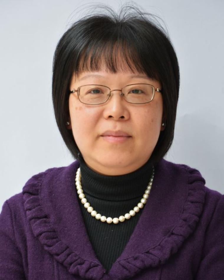 Qing Wang headshot