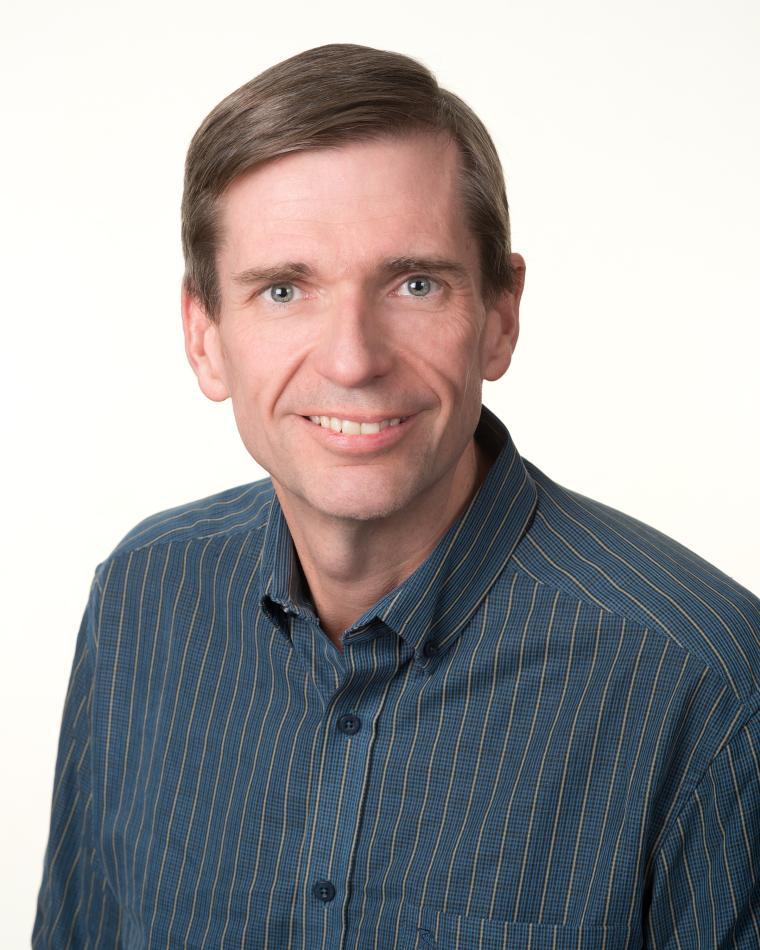 Bruce Wallace headshot