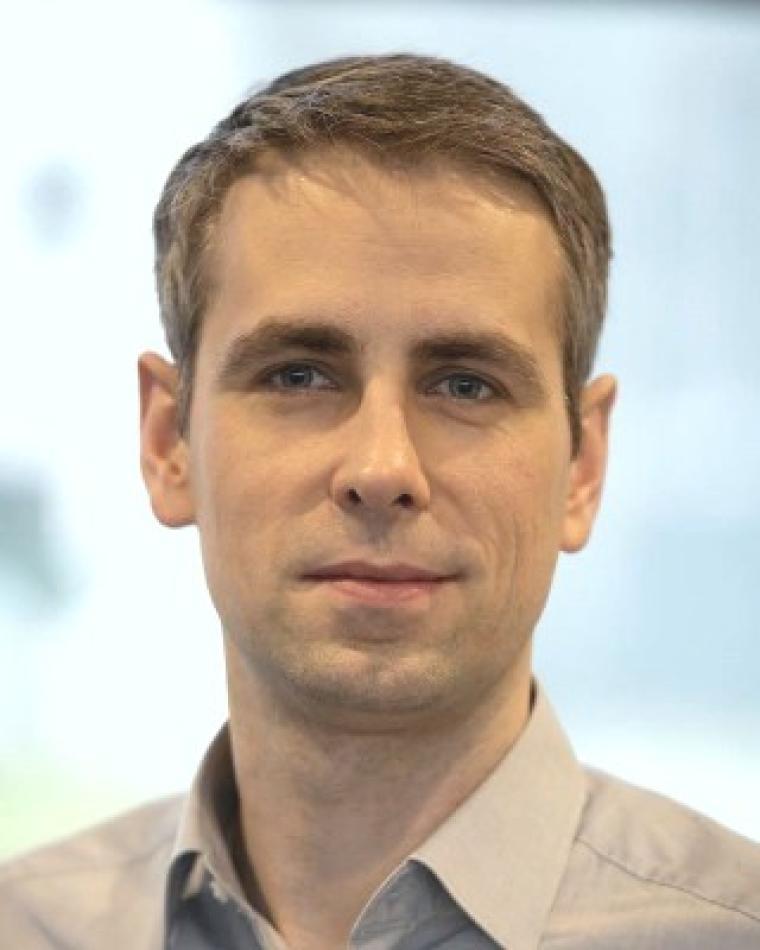 Roman Kusche headshot