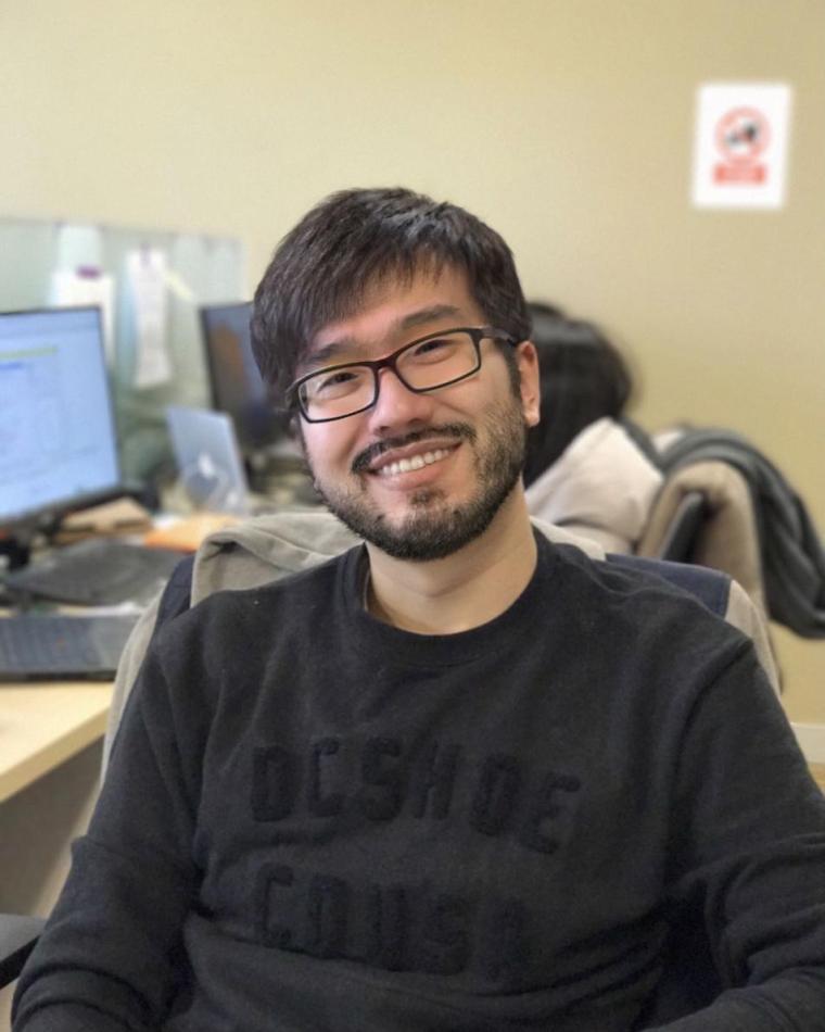 Huan Liu Headshot