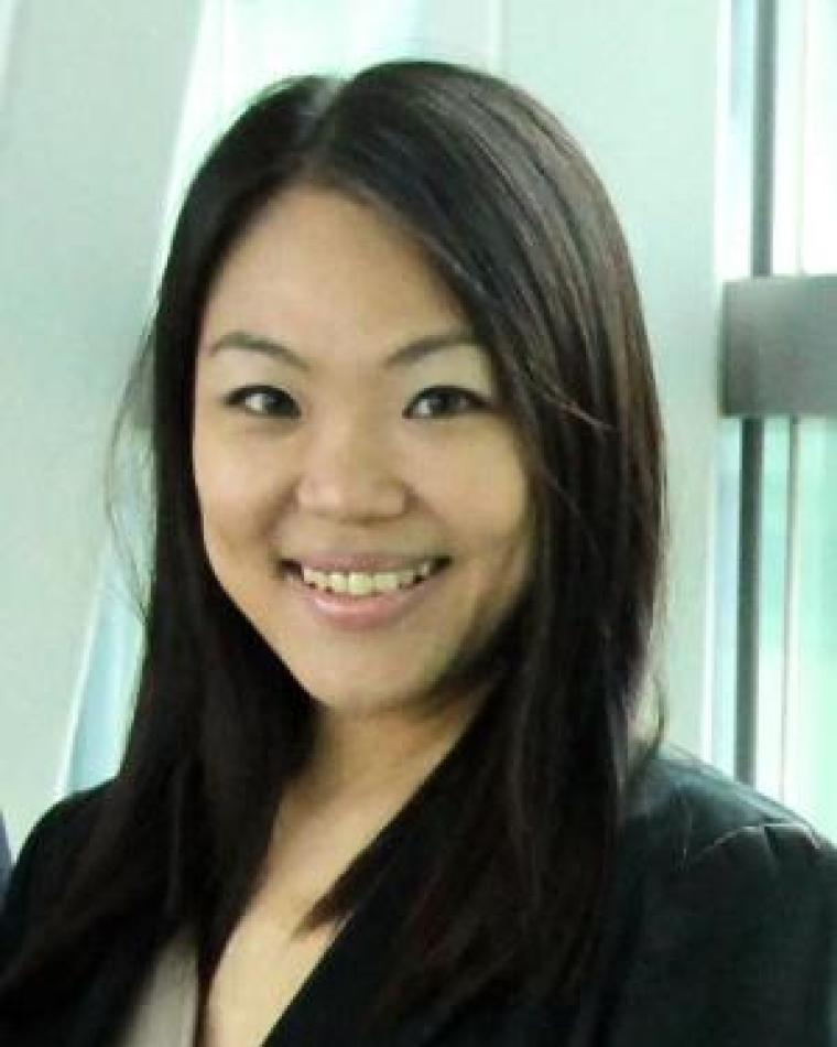 Melanie Ooi Headshot