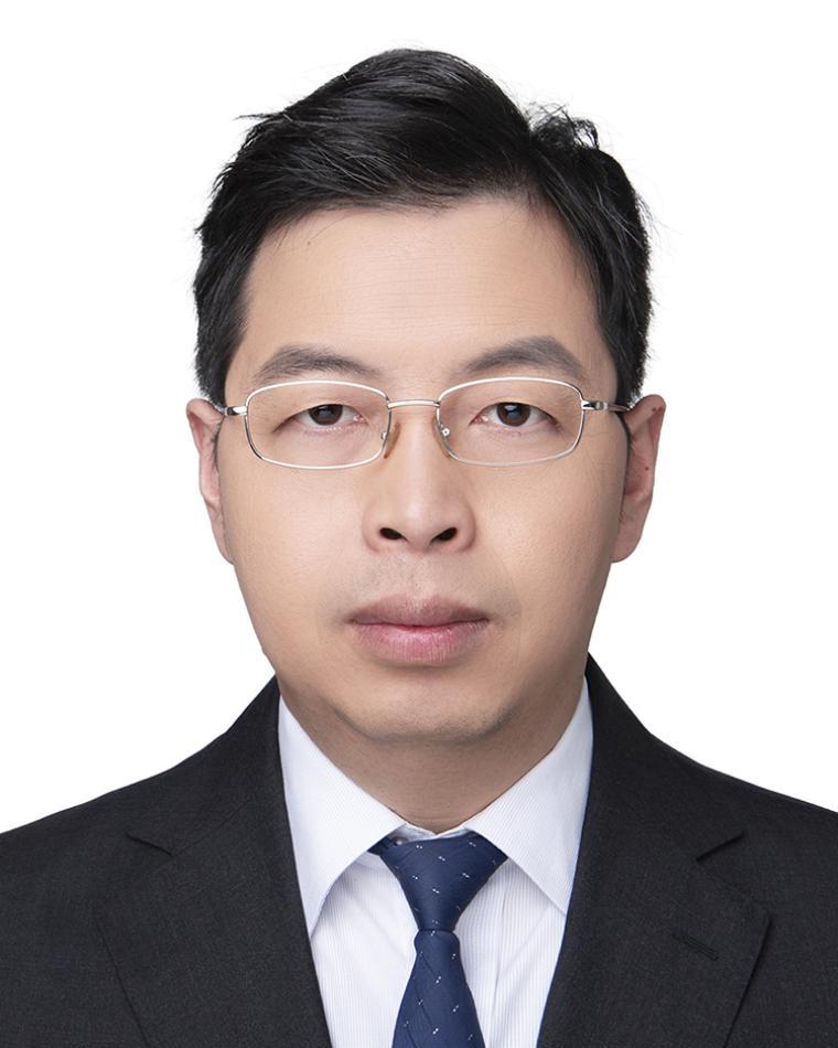 Gang Tang headshot