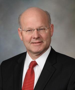 Kevin Bennet Headshot