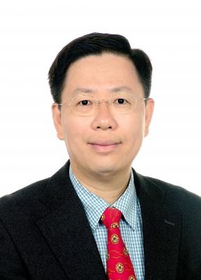 Din Ping Tsai Headshot